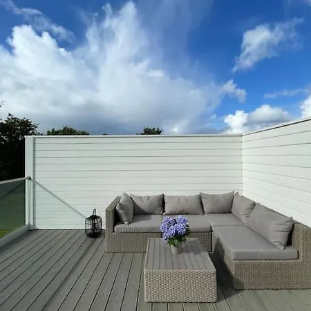 House With 5 Bedrooms, 2 Bathrooms, Available For Ons Вилла Ставангер
